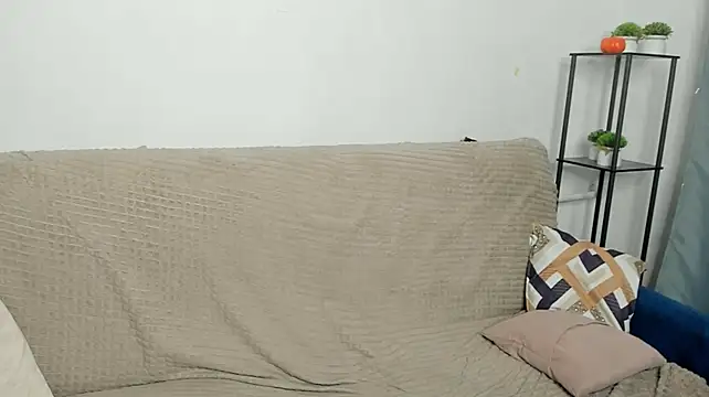 Crimson_Hollow webcam