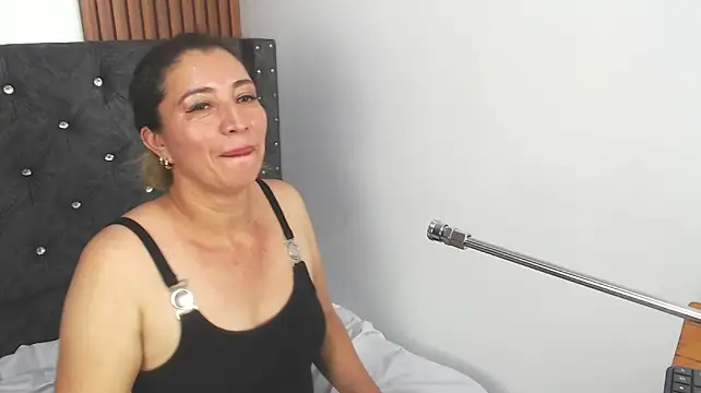 angela_mature23 live cam preview