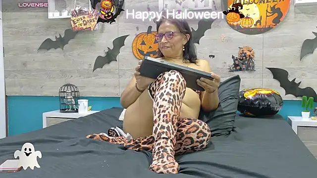 SoffieMature webcam