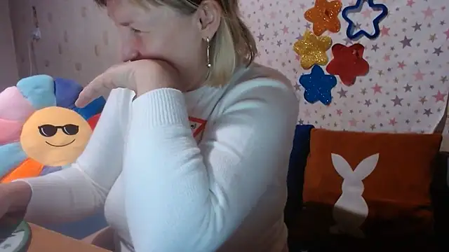 QueenLana live cam