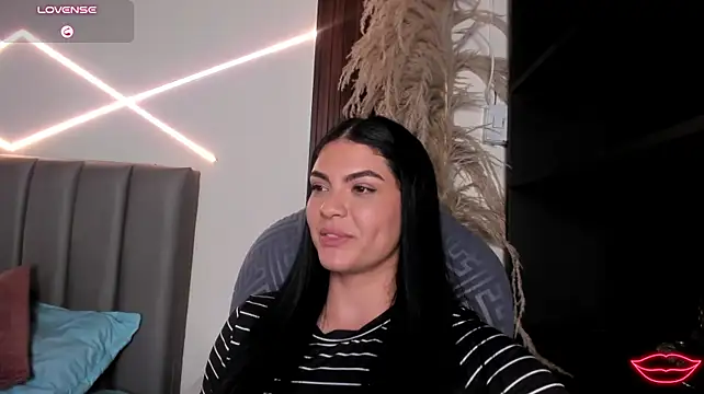 Veronicalanx1