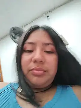 Amber_Herrera live cam on StripChat