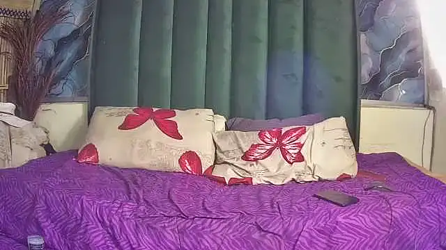 catladyxx23 live cam on StripChat