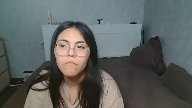 Anda_here live cam on StripChat