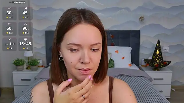 Chloe_Sapphire live cam on StripChat