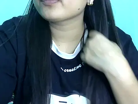 Hornyy_cristy live cam on StripChat