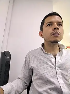 Sexmenfull live cam on StripChat