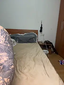 qingti520-18girl Live Webcam on Stripchat