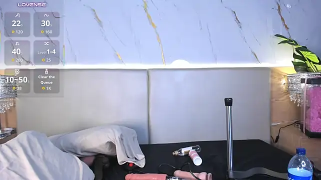Julietaa_1 live cam on StripChat