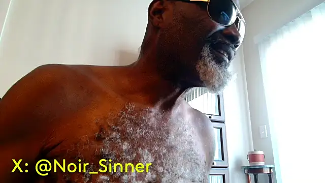sinnernoir live cam on StripChat