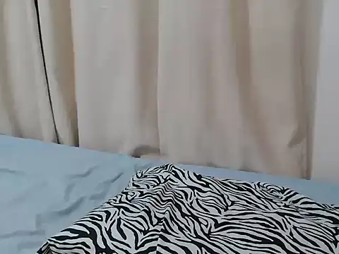 andy_laika live cam on StripChat
