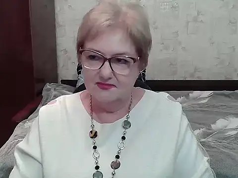 Renata62011 live cam on StripChat
