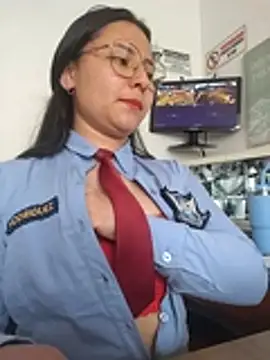 Queen_linda1 live cam on StripChat