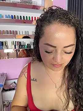Nails_Lucia live cam on StripChat