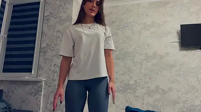 Marnera live cam on StripChat
