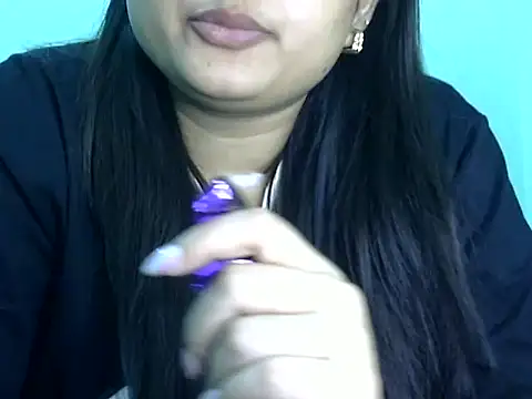 Hornyy_cristy live cam on StripChat