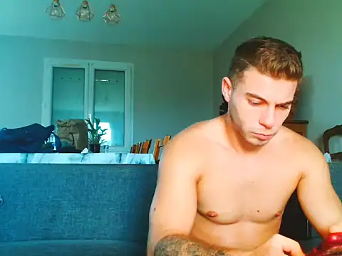 Elkafit28 live cam on StripChat