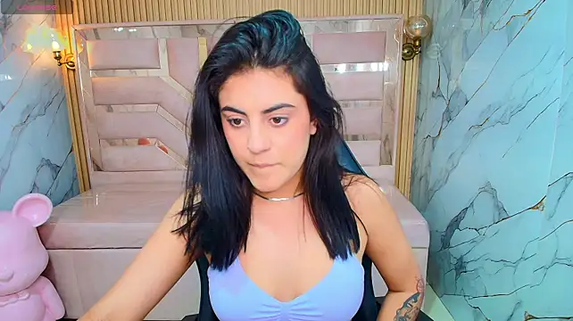 Isis_grey_r_