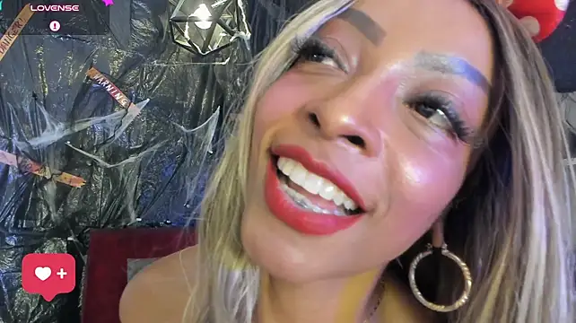 BriannaChelsea live cam on StripChat