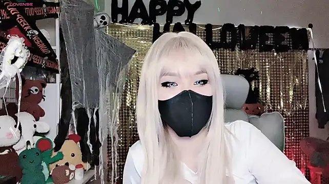 Tieu-May webcam