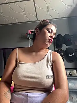 MariBelle1 live cam on StripChat