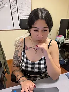 MeganCollins live cam on StripChat