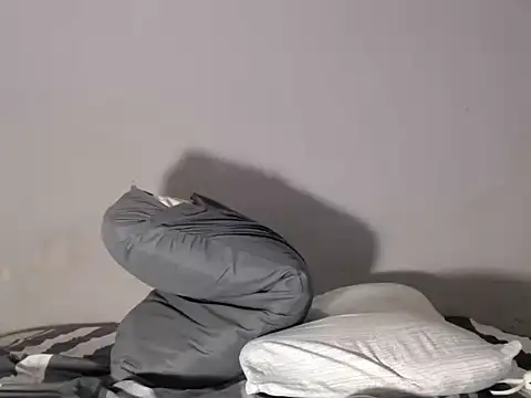 jaybot_jayxx live cam on StripChat