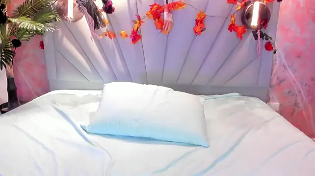 Sweet_hanny_ live cam on StripChat