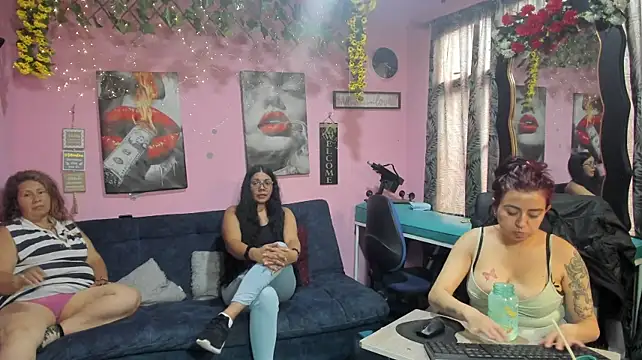 lesbiancuple