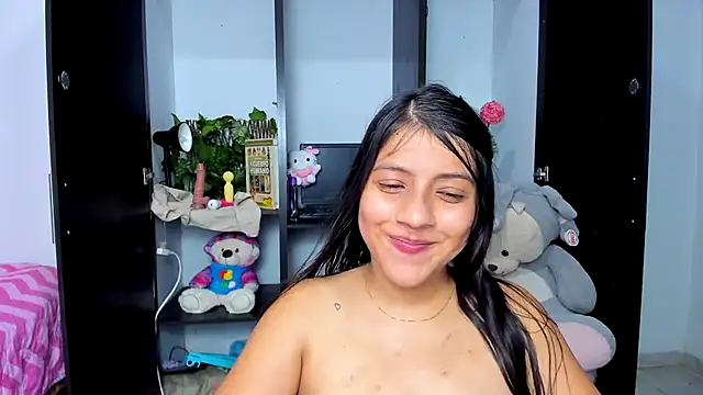 zara_cute live cam on StripChat