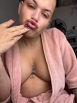 Model: alicetgirlbr