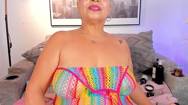 Lucy_Milf_68