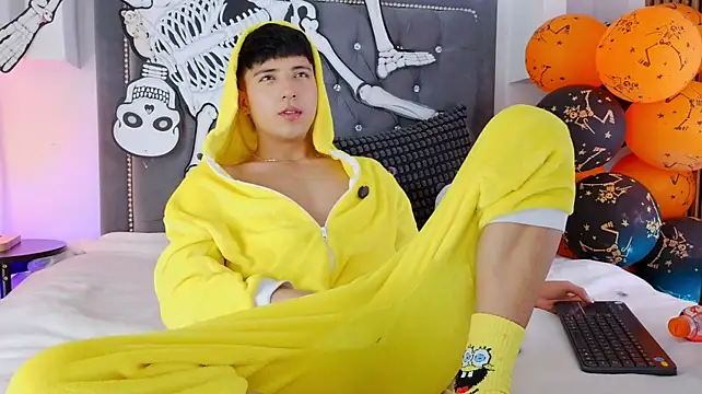 keen_nico (M twink) - Hey Nico!