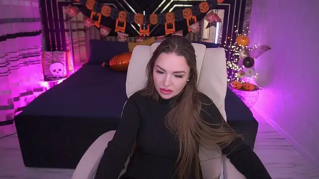 EmilyySecret live cam on StripChat