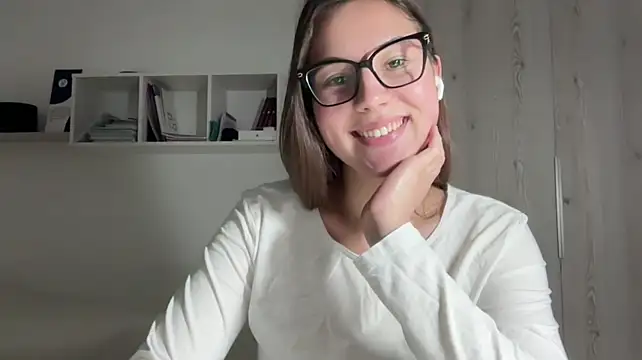 rubymoonv webcam