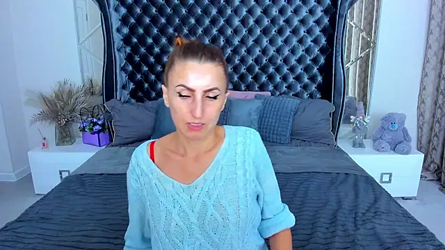 Rebecca_Diamond