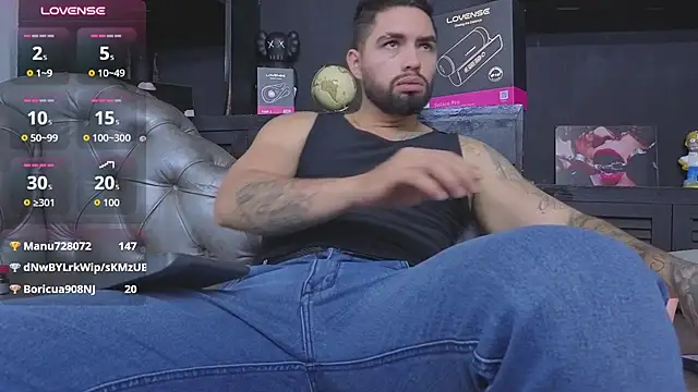 matteosantos (M young) - RUB LICK AND SUCK MY PECTORAL