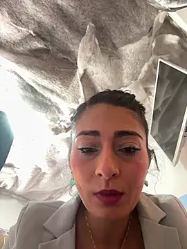 isabellamariet (G young) - spitting on tits with oil