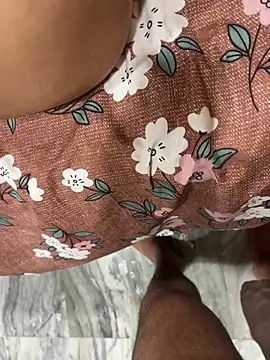 punjabicouple1122 (G young) - show boobs