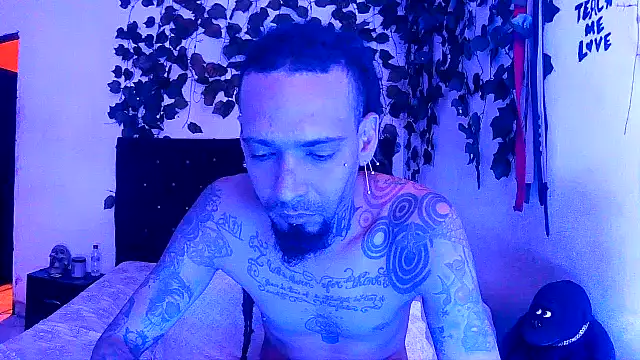 caribbeanlover1 live cam on StripChat