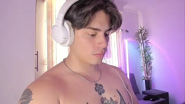 Giordano_Russo live cam on StripChat