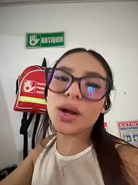amira_cute2 live cam