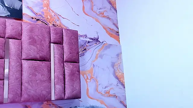 tiffannyray (F young) - milk show plus pussy spanking😎