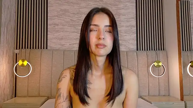 giapearl25 live cam on StripChat