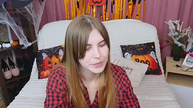 EmilyCuper_ live cam on StripChat