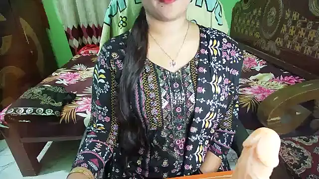 BengaliQueenStar live cam preview