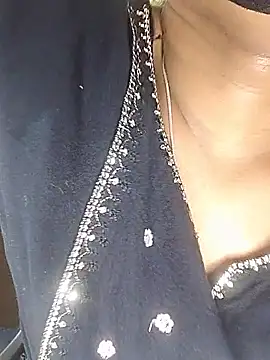 malikasharavatea (F teen) - Full open