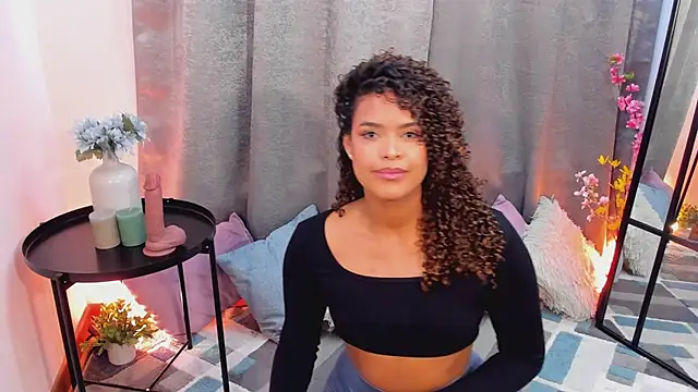 Amelia_bss live cam on StripChat