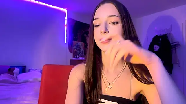 AntoninaErtle live cam on StripChat