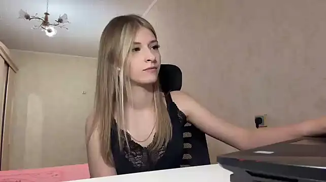 IrmgardCouden webcam